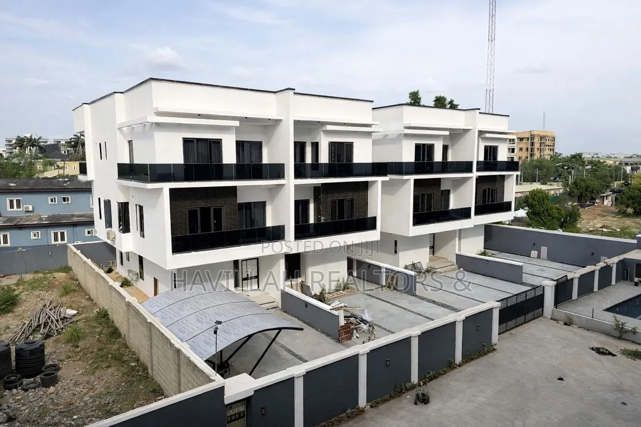 5bdrm Apartment in Ikeja GRA for sale
