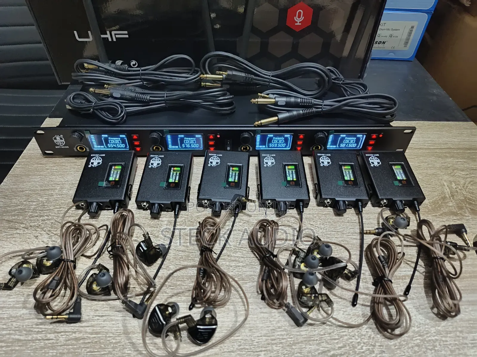 MARKTONE USA STEREO Wireless IEM System, Individual Channels Mix Out