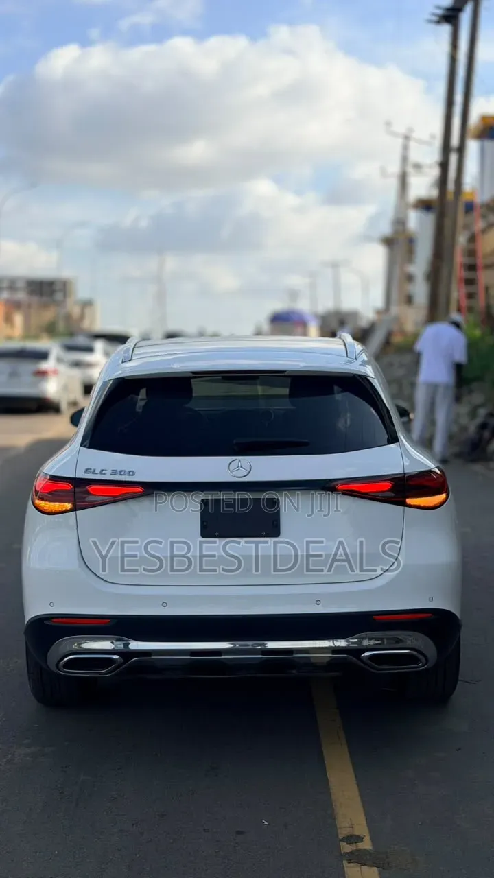 New Mercedes-Benz GLC-Class GLC 300 2025 White