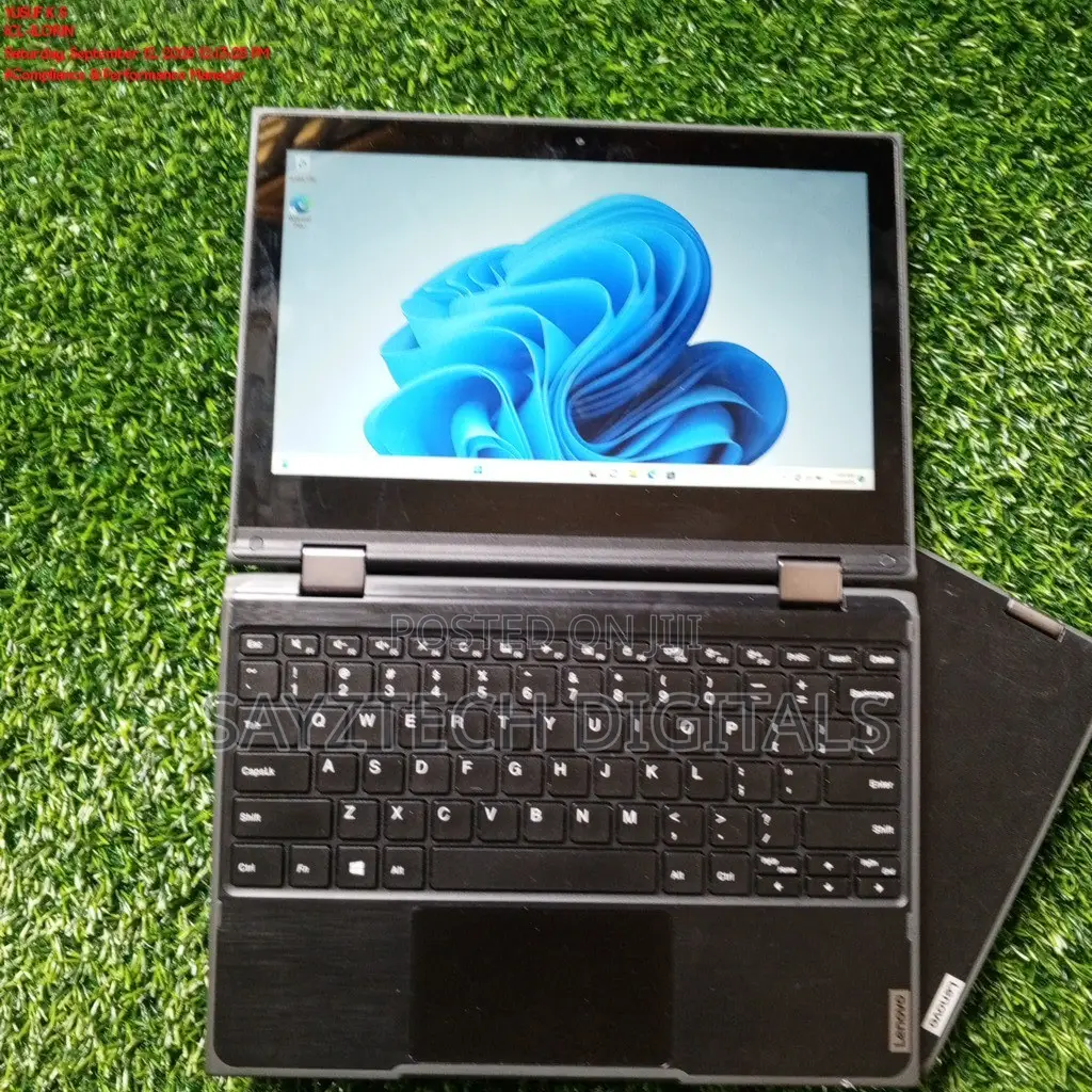 Laptop Lenovo 300e 4GB Intel SSD 128GB