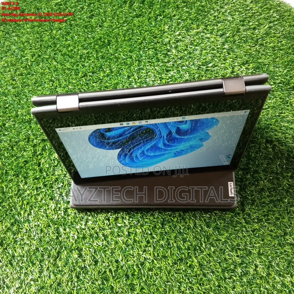 Laptop Lenovo 300e 4GB Intel SSD 128GB