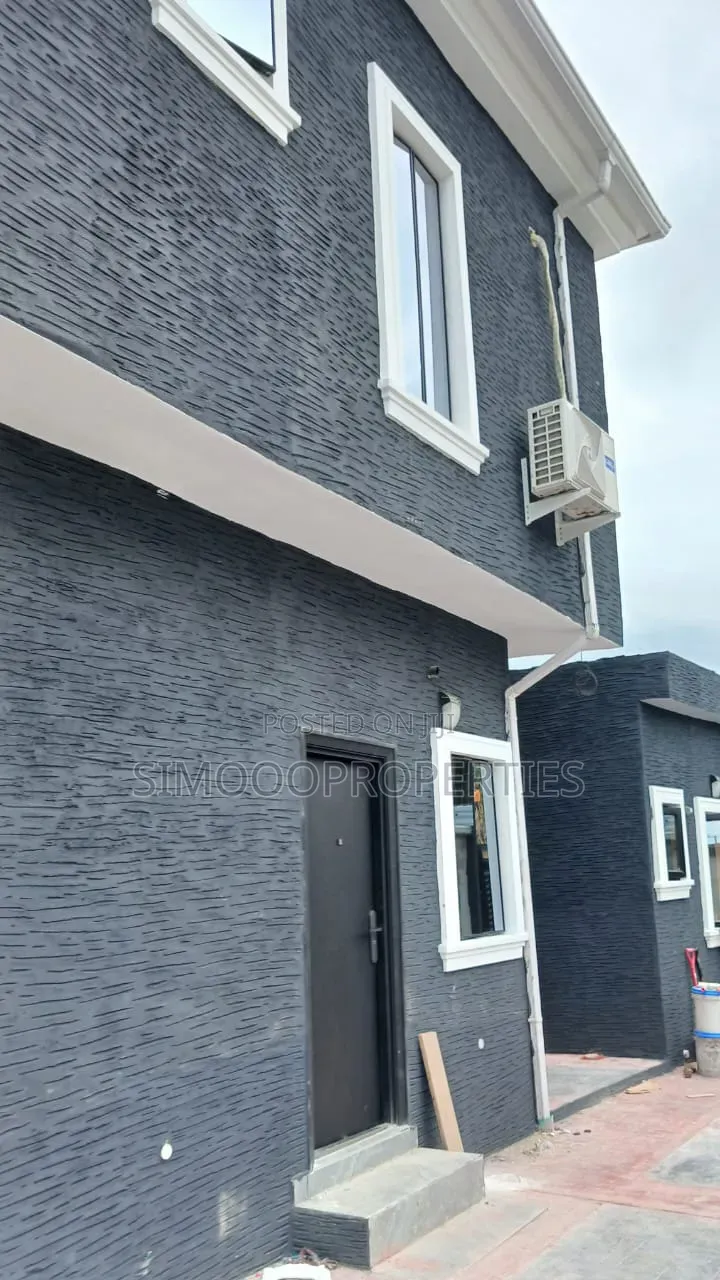 2bdrm Block of Flats in Oribanwa Phase2, Lakowe for rent