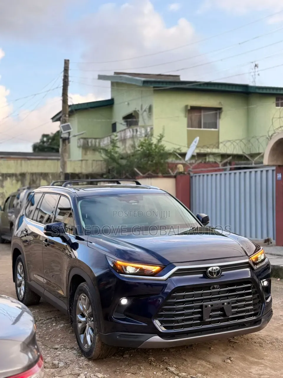 Toyota Highlander Limited AWD 2024 Blue