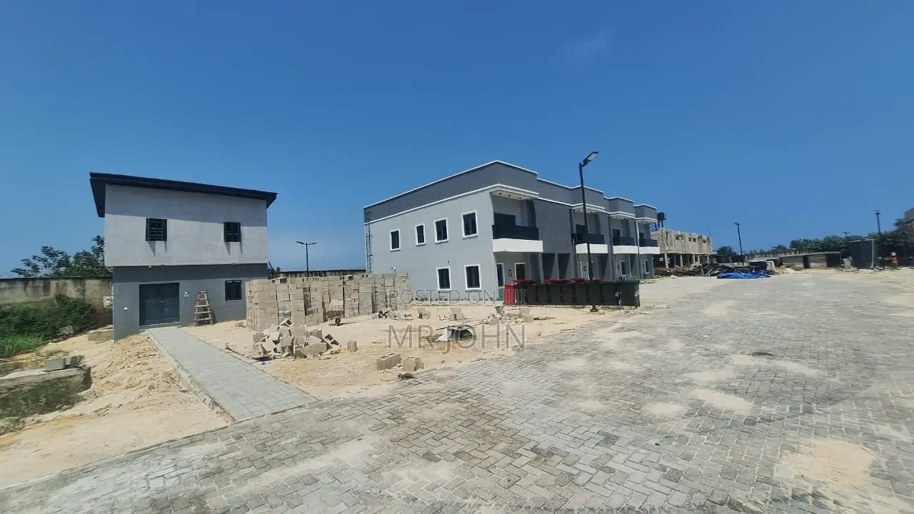 3bdrm Duplex in Bq Green Estate ๐ก, VGC / Ajah for rent