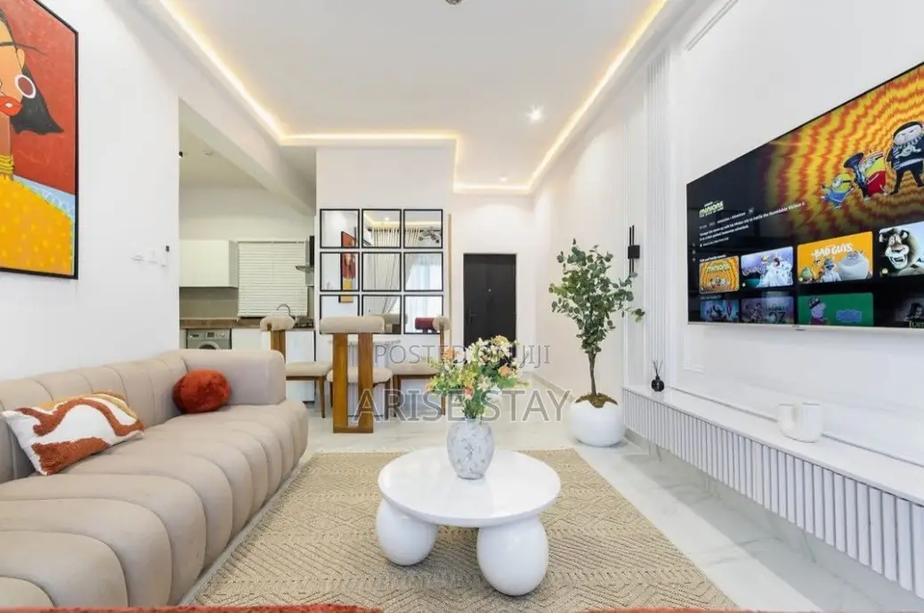 New 2-Bedroom Shortlet With Smart TV Fast Wifi | Lekki Phase 1