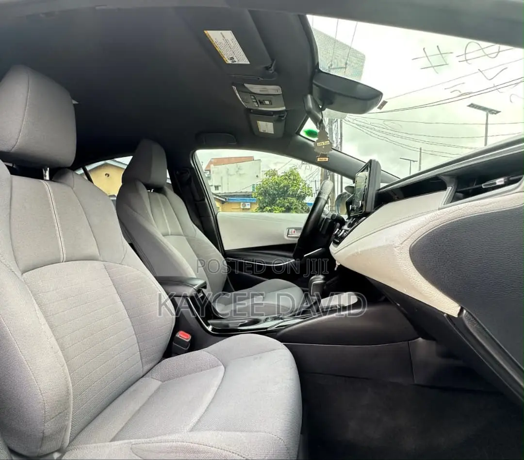Toyota Corolla SE 2022 Silver