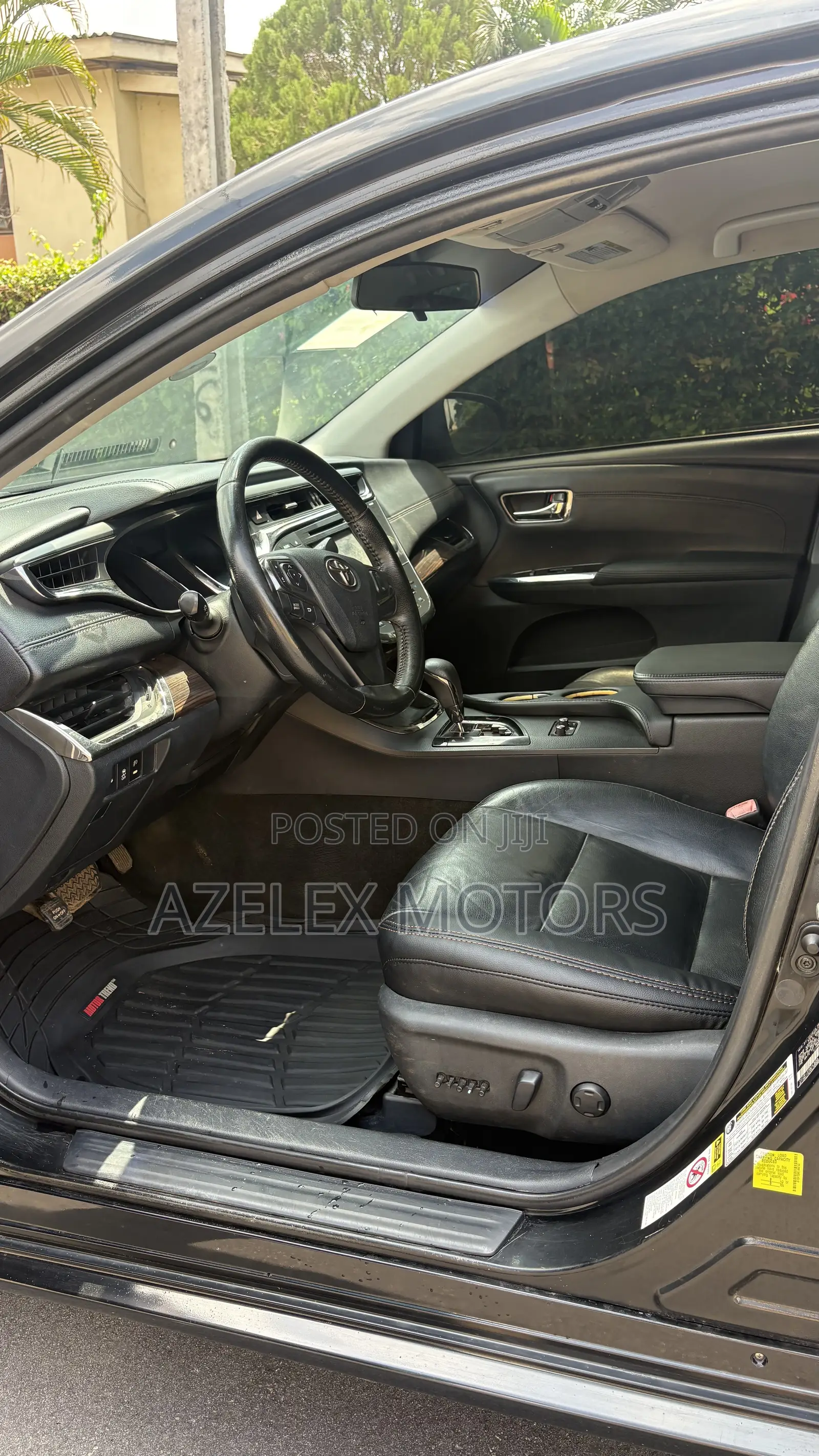 Toyota Avalon XLE Premium Sedan FWD (3.5L 6cyl 6A) 2013 Black