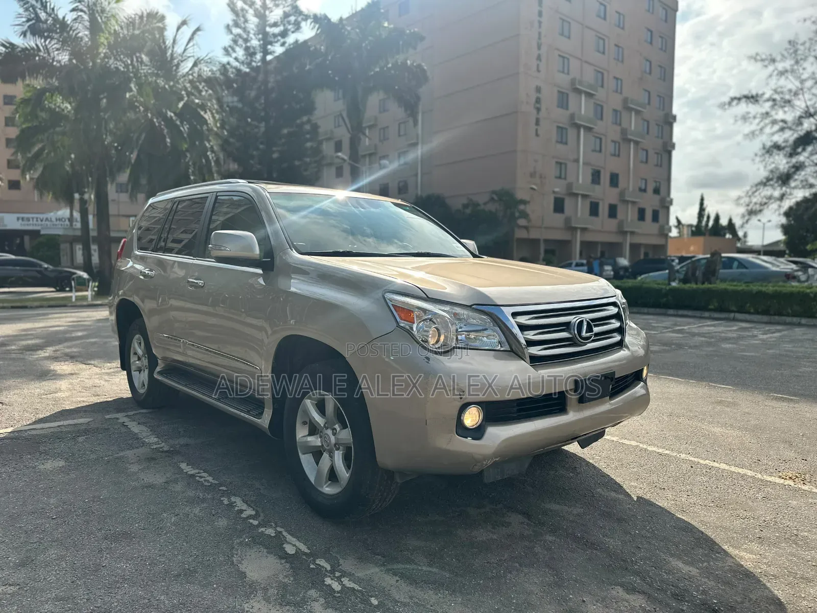 Lexus GX 2013 Gold