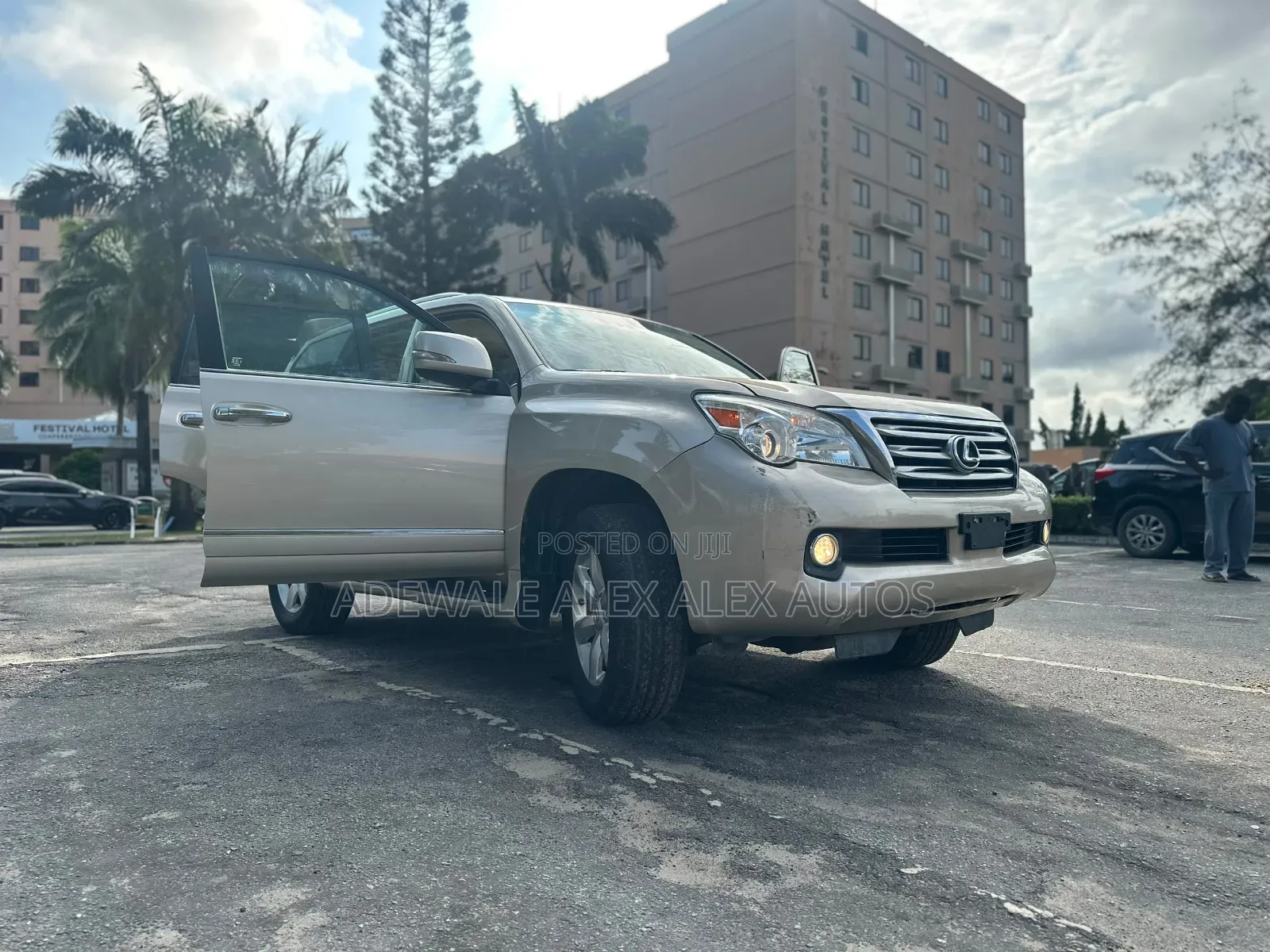 Lexus GX 2013 Gold