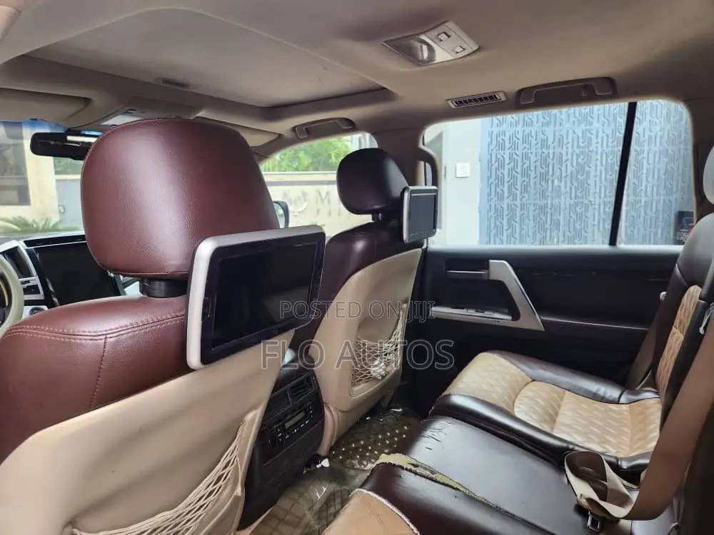 Toyota Land Cruiser 3.5 Petrol 4WD 2022 White