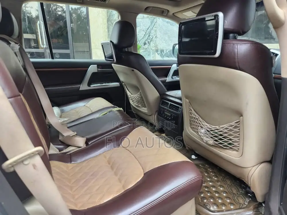 Toyota Land Cruiser 3.5 Petrol 4WD 2022 White