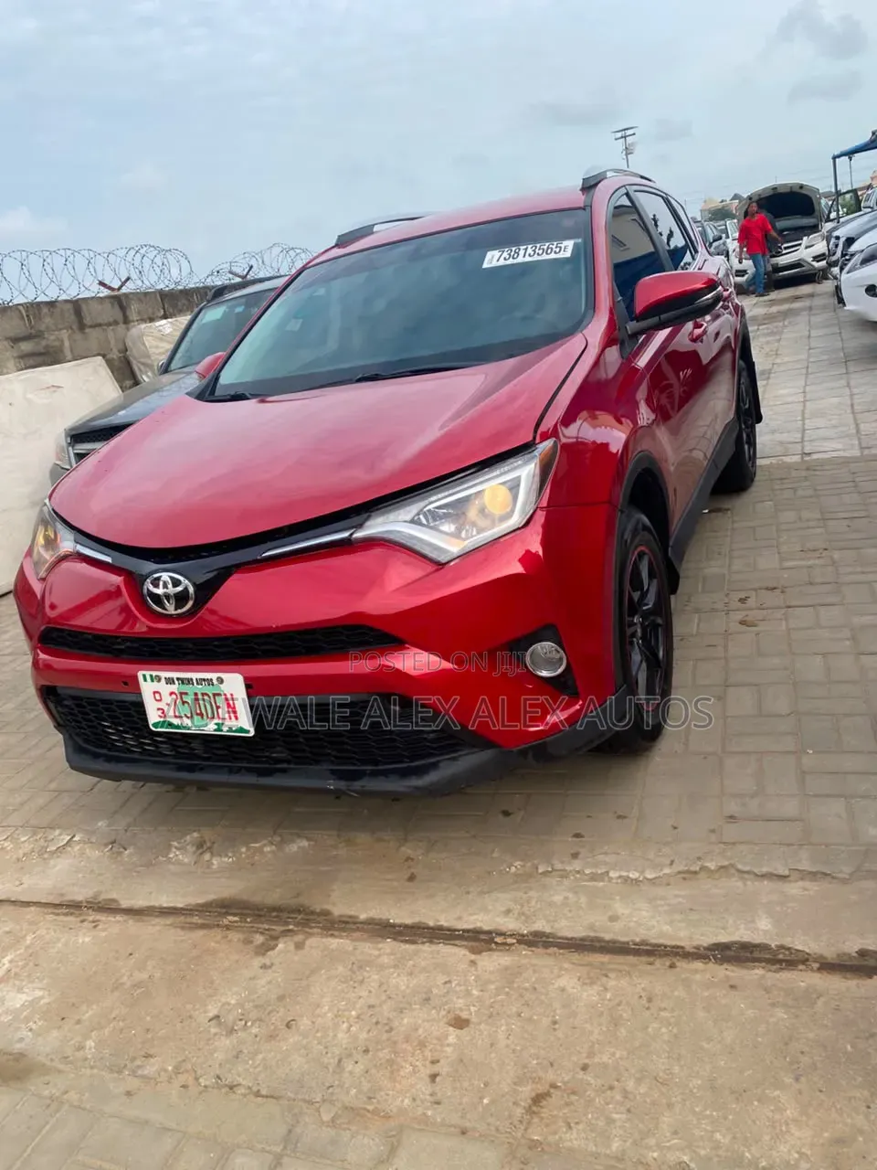 Toyota RAV4 XLE AWD (2.5L 4cyl 6A) 2016 Red