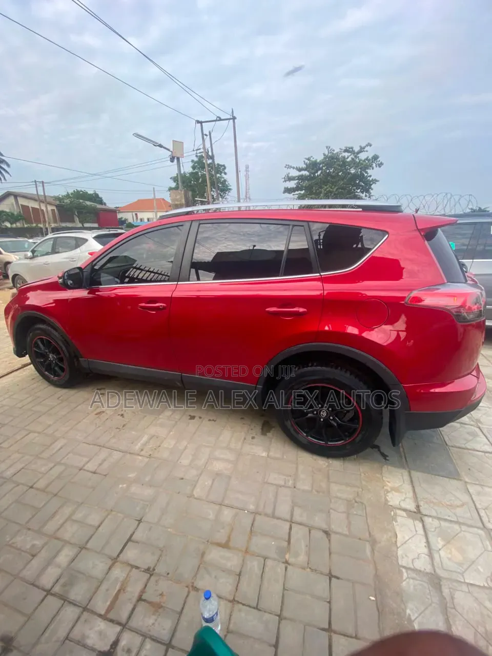 Toyota RAV4 XLE AWD (2.5L 4cyl 6A) 2016 Red