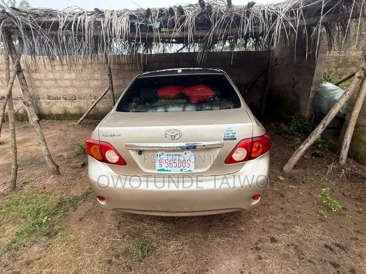 Toyota Corolla 2010 Gold