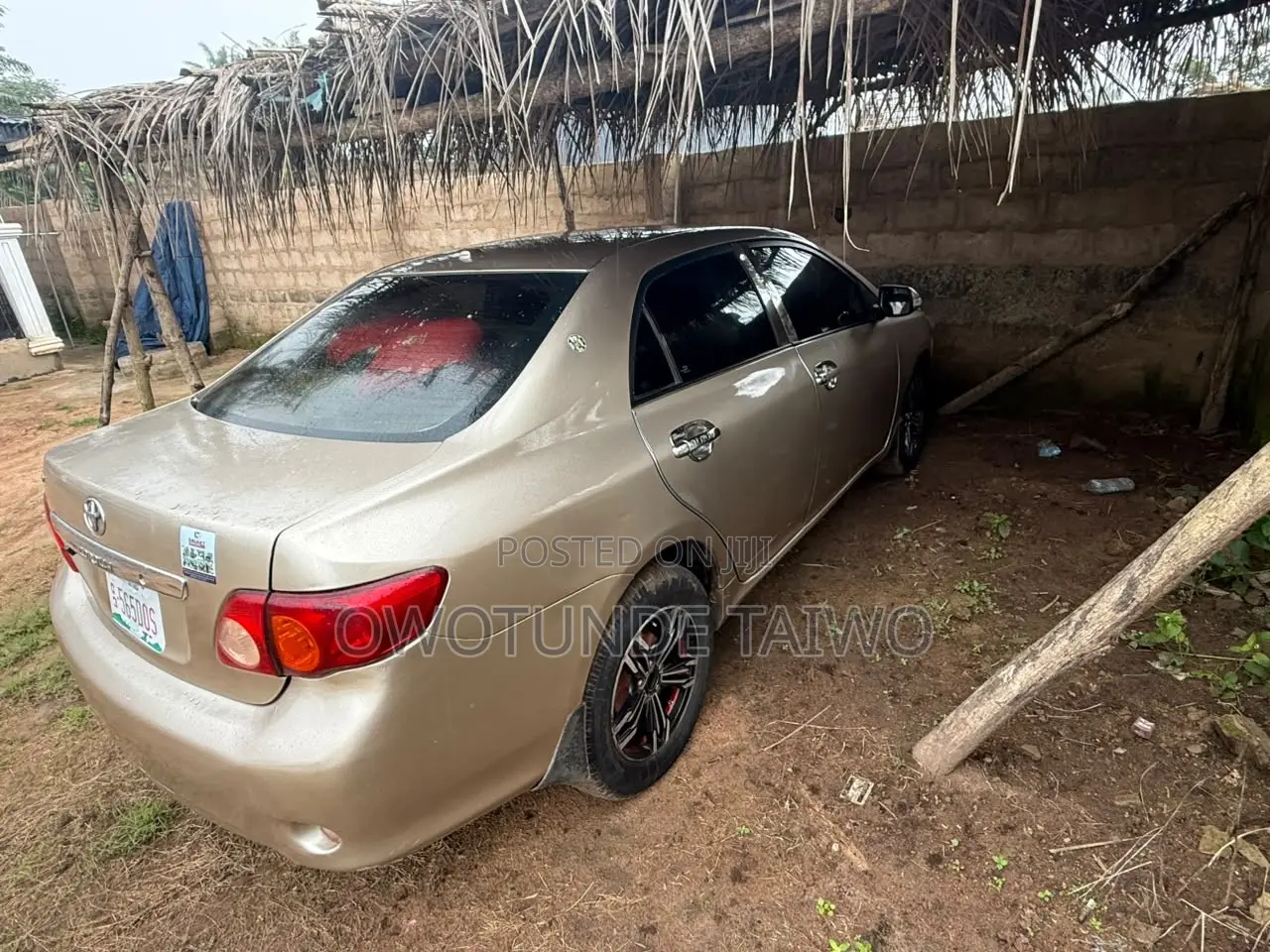 Toyota Corolla 2010 Gold