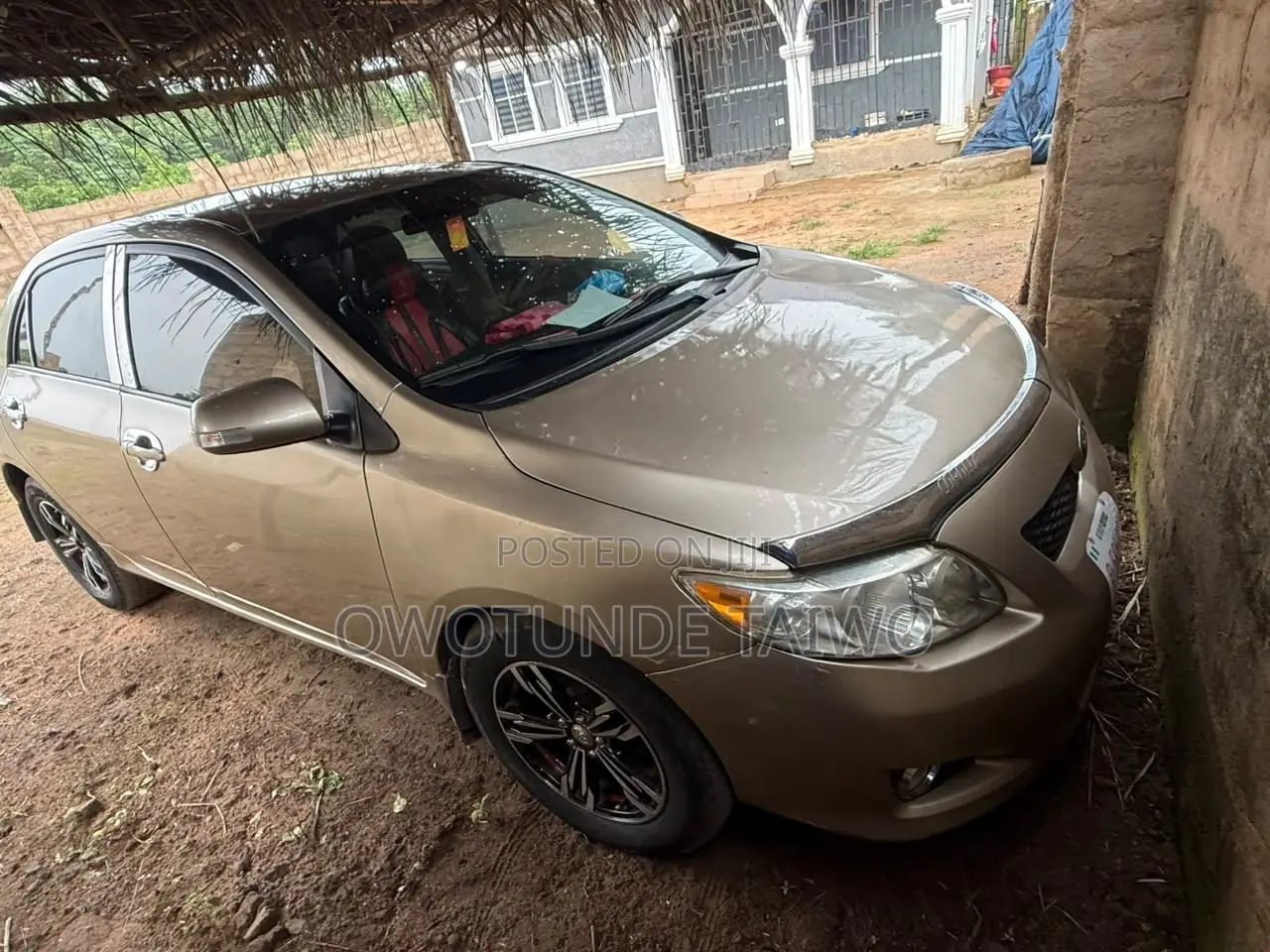 Toyota Corolla 2010 Gold