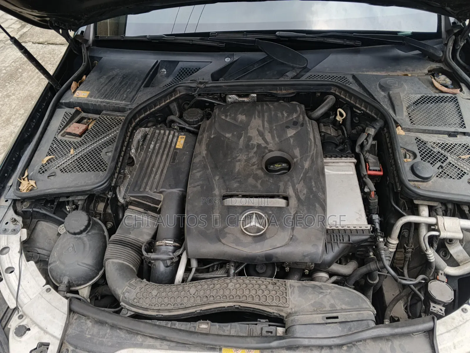 Mercedes-Benz C300 Luxury 4dr AWD 4Matic Sedan (2.0L 4cyl 7A) 2015