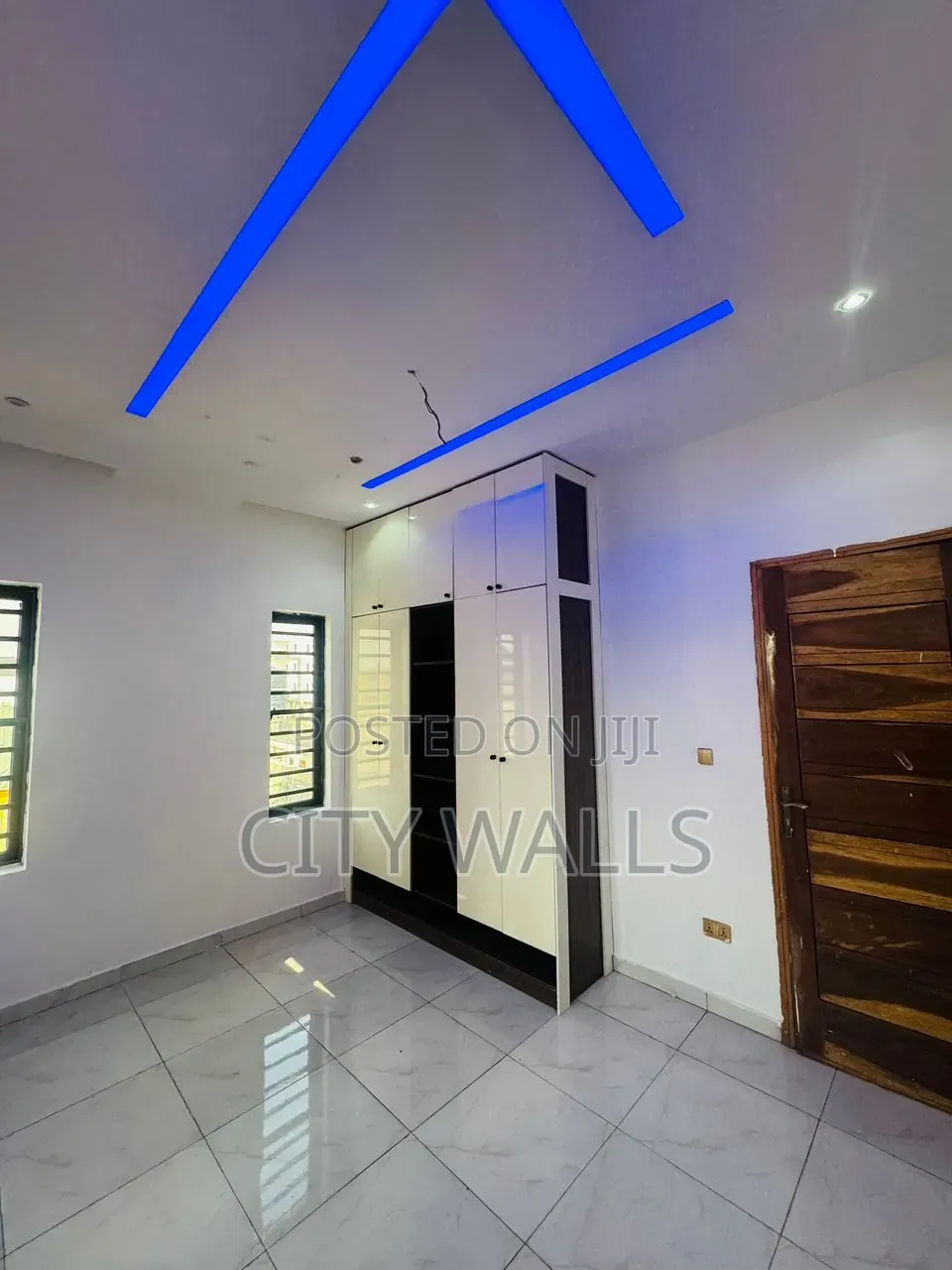 2bdrm Block of Flats in John Okafor, Agungi for sale