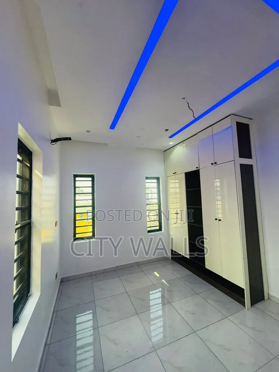 2bdrm Block of Flats in John Okafor, Agungi for sale