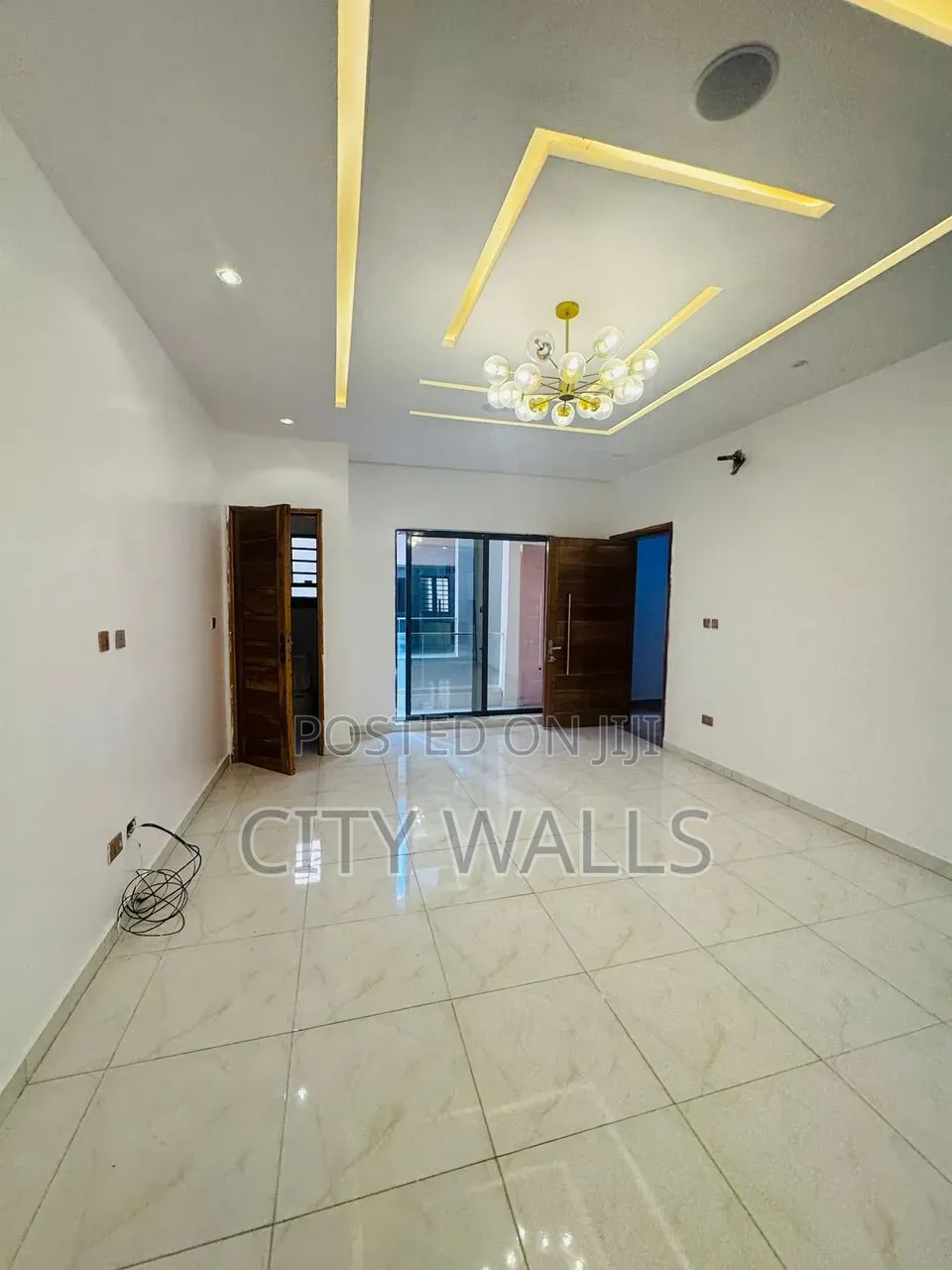 2bdrm Block of Flats in John Okafor, Agungi for sale