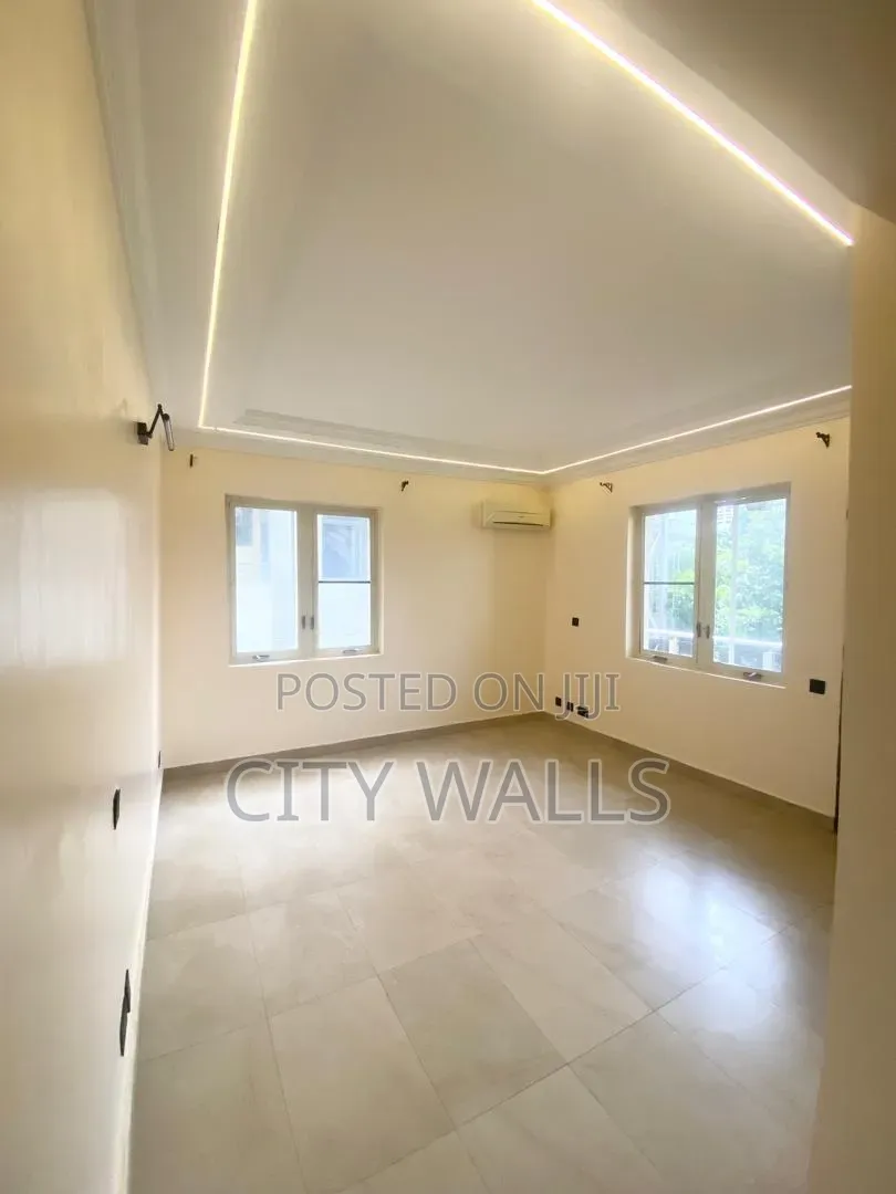 2bdrm Block of Flats in John Okafor, Agungi for sale