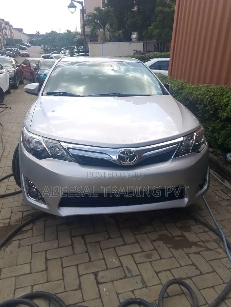 Toyota Camry LE 4dr Sedan (2.5L 4cyl 6A) 2012 Silver