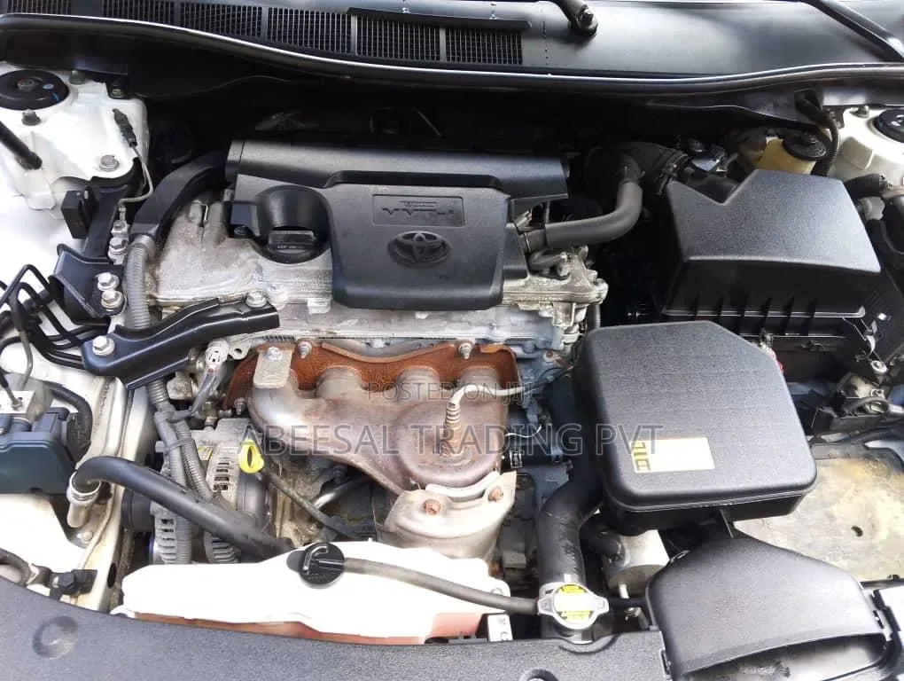 Toyota Camry LE 4dr Sedan (2.5L 4cyl 6A) 2012 Silver