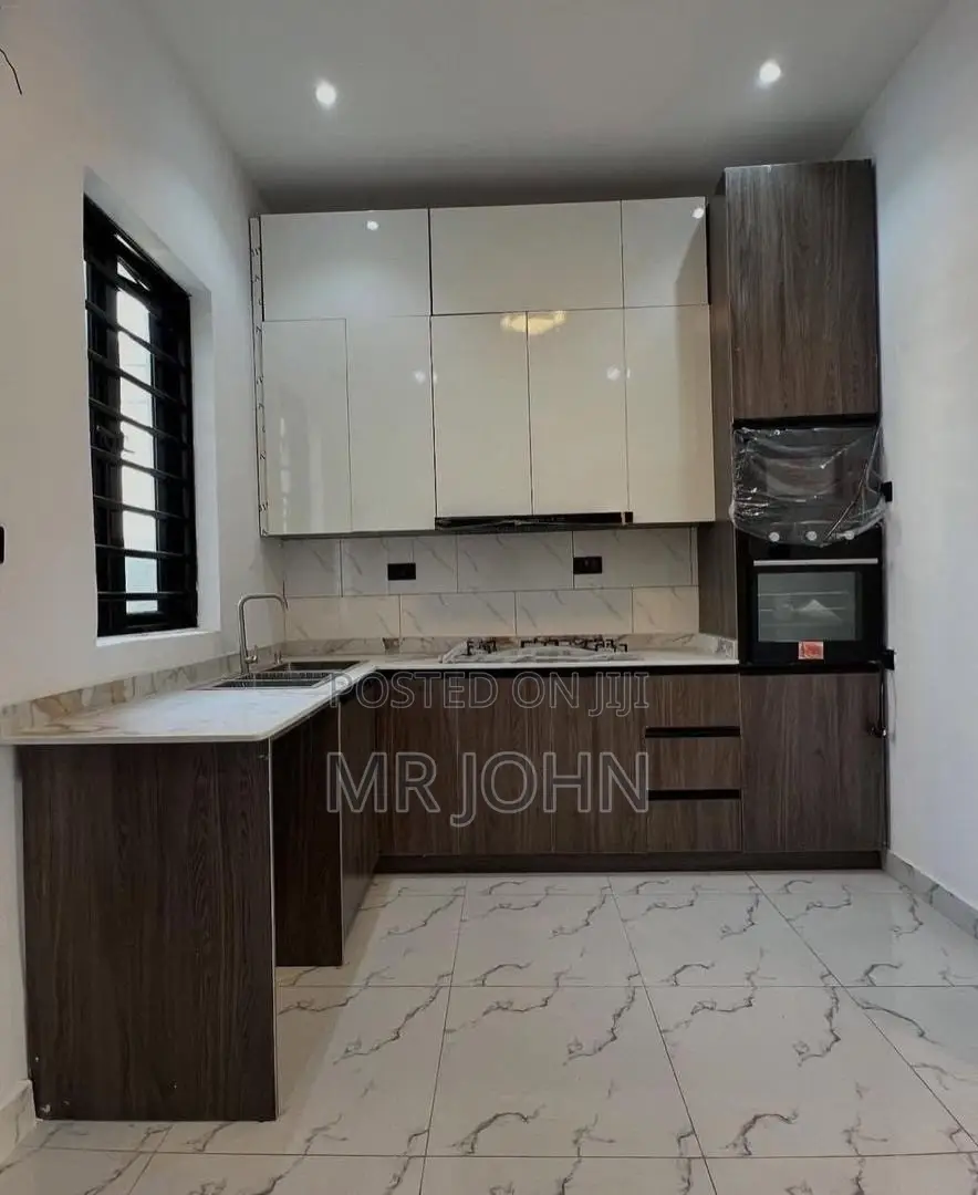 4bdrm Duplex in Orchid Road Secured, Lekki for rent