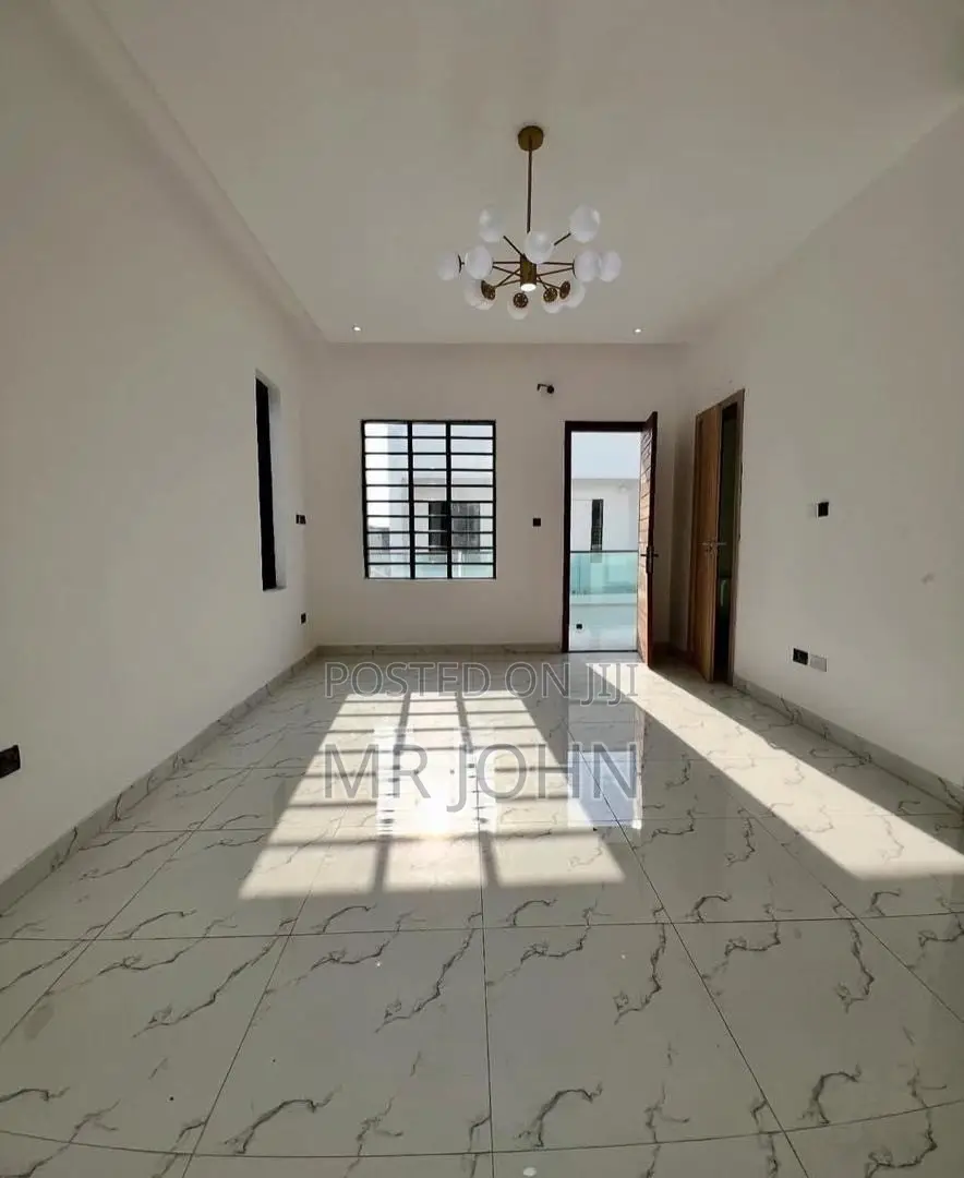4bdrm Duplex in Orchid Road Secured, Lekki for rent