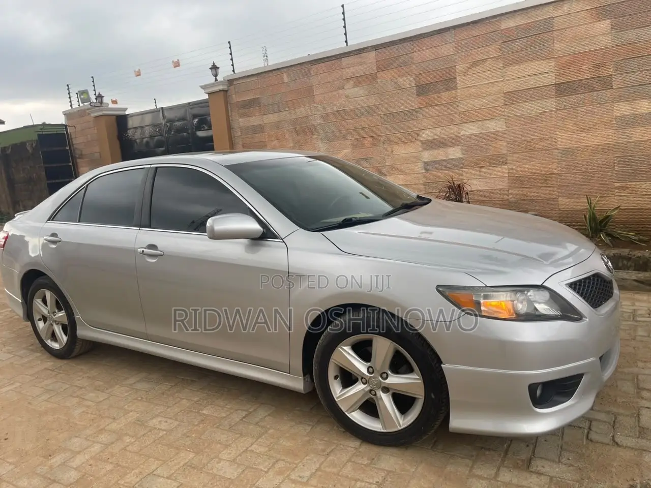 Toyota Camry SE 4dr Sedan (2.5L 4cyl 6AM) 2010 Silver