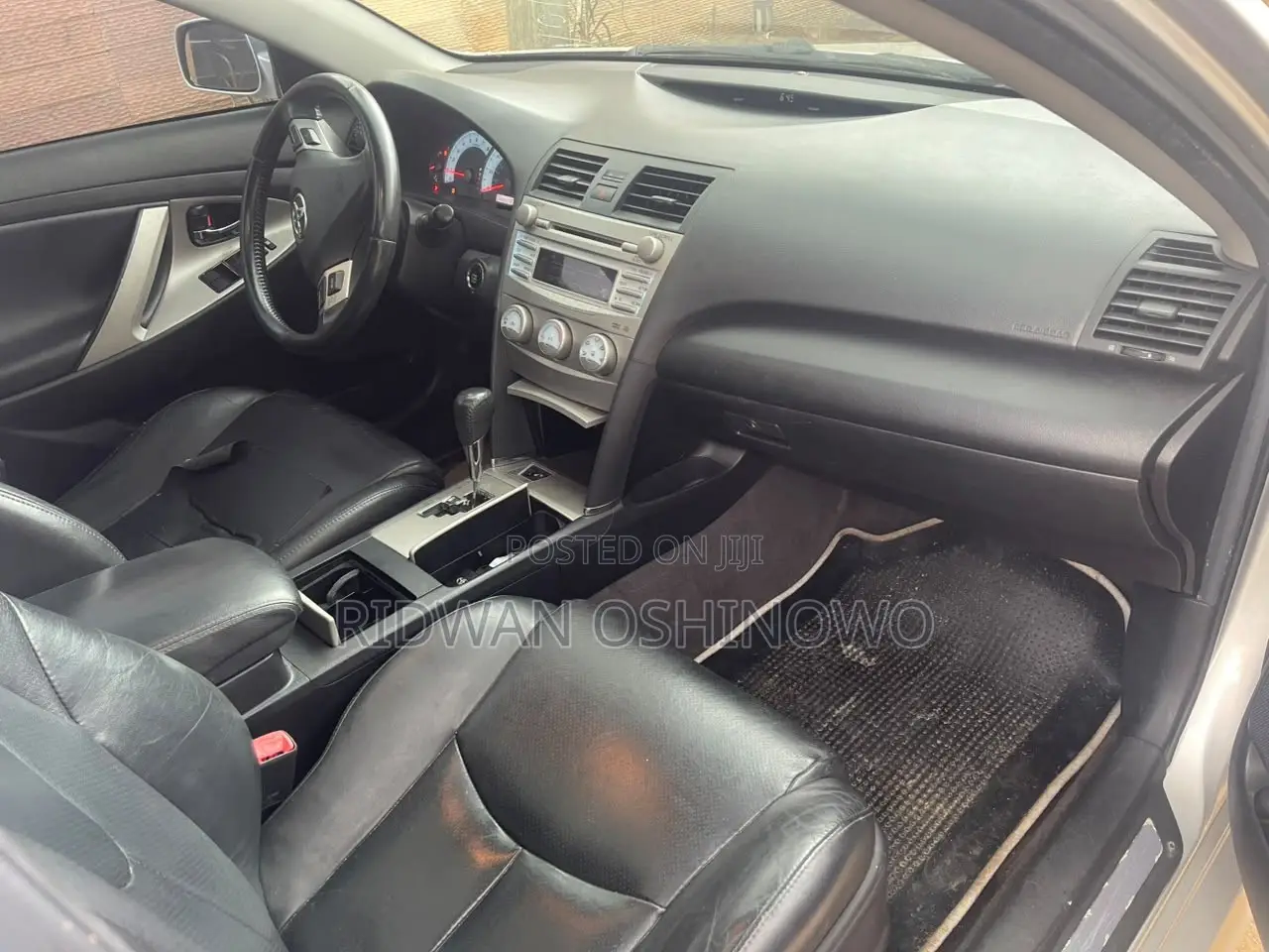Toyota Camry SE 4dr Sedan (2.5L 4cyl 6AM) 2010 Silver