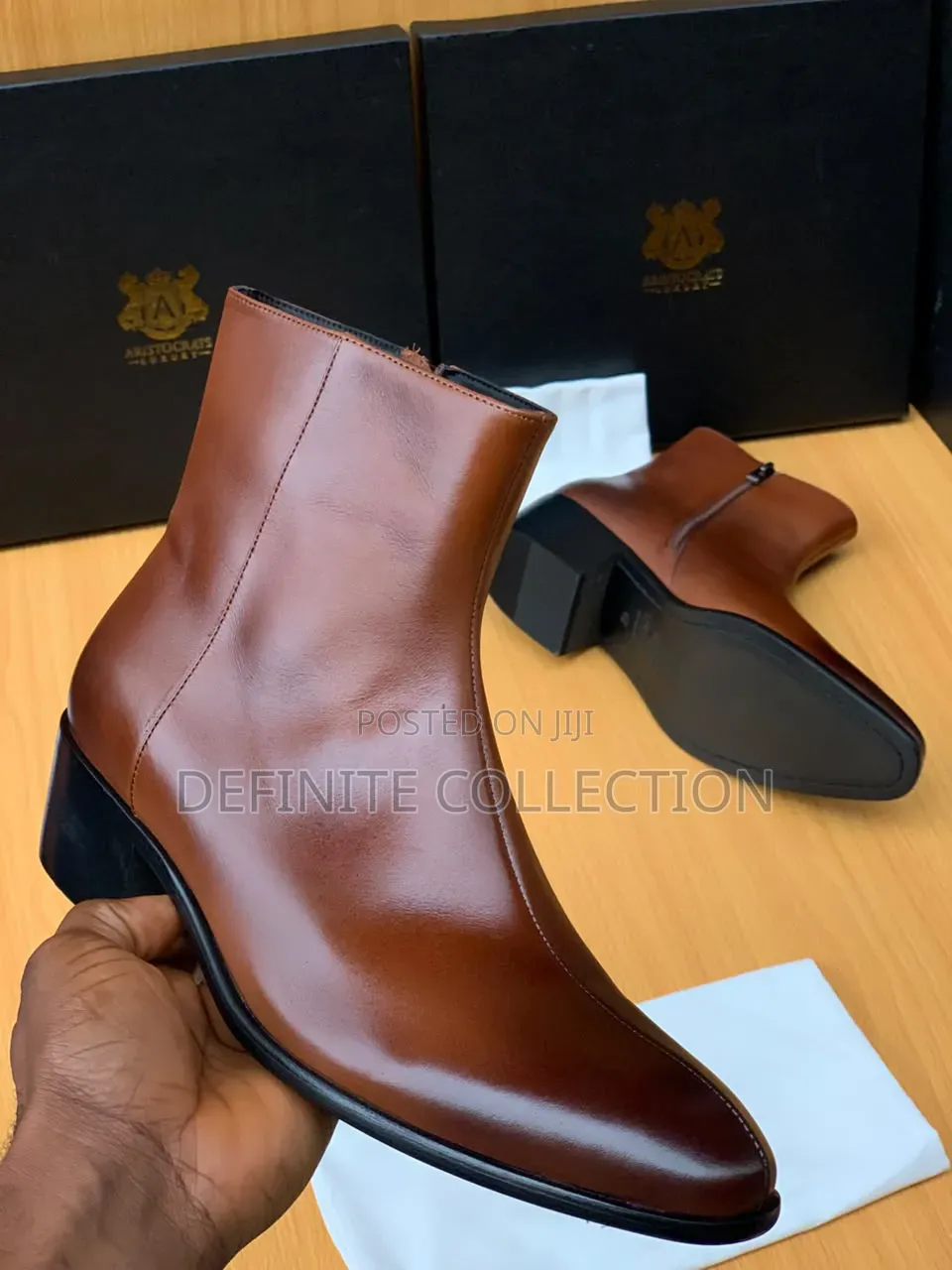 ARISTOCRATS High Top Shoe