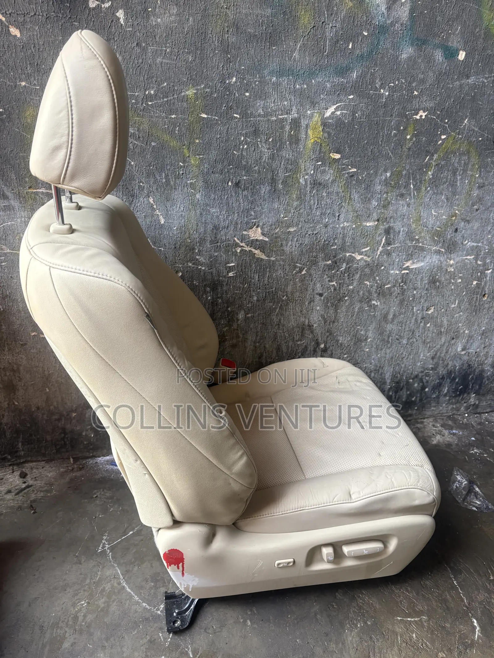 Complete Direct Tokubo Seat Rx350 Available