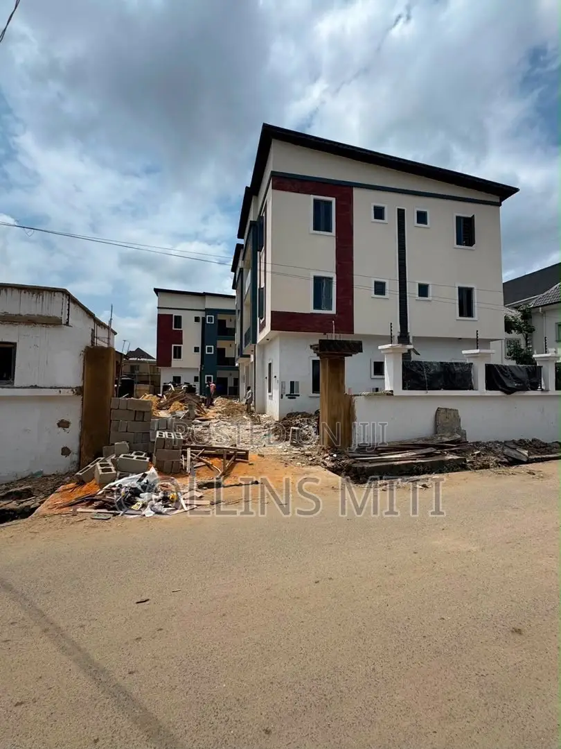2bdrm Block of Flats in A Serene Environment, Ogunlana for sale