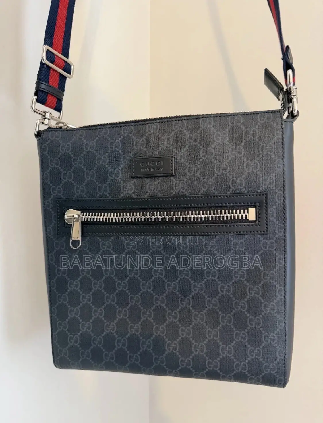 Authentic Gucci GG Supreme Large Messenger Crossbody Bag