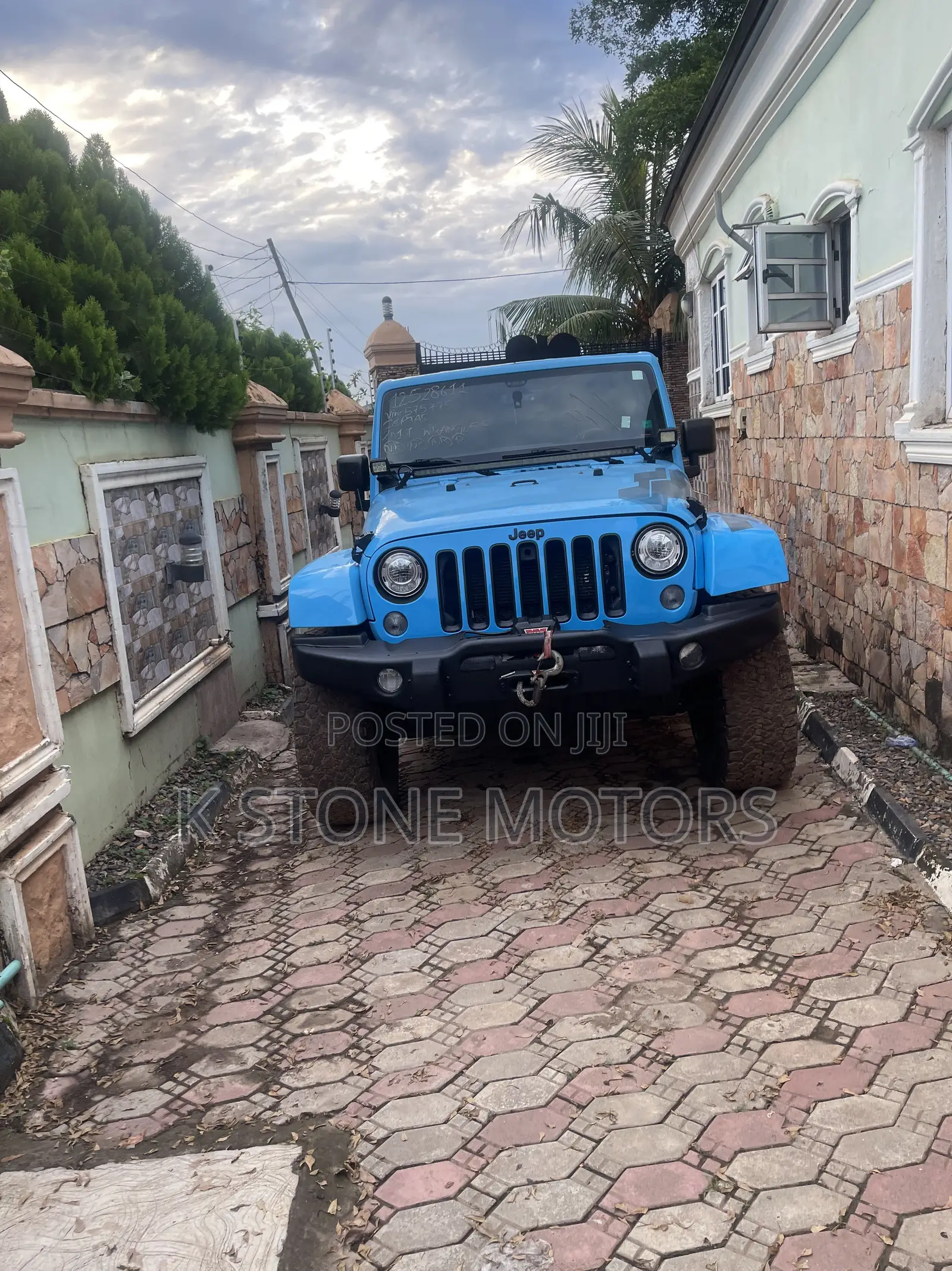 Jeep Wrangler Sahara 4x4 2017 Blue