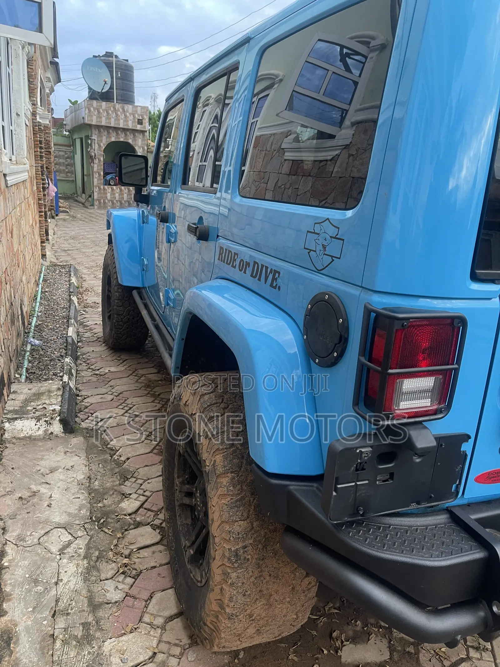 Jeep Wrangler Sahara 4x4 2017 Blue