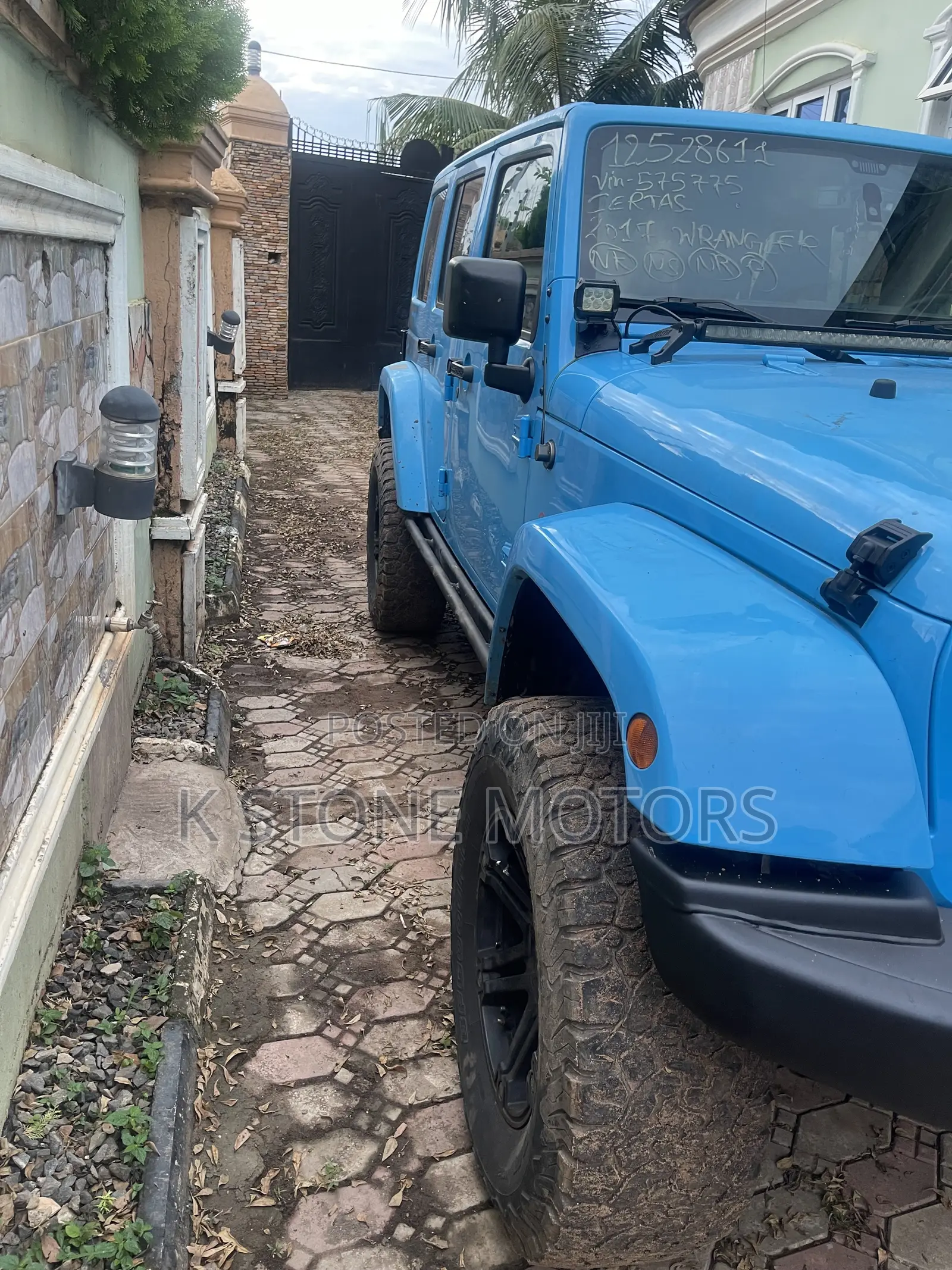 Jeep Wrangler Sahara 4x4 2017 Blue