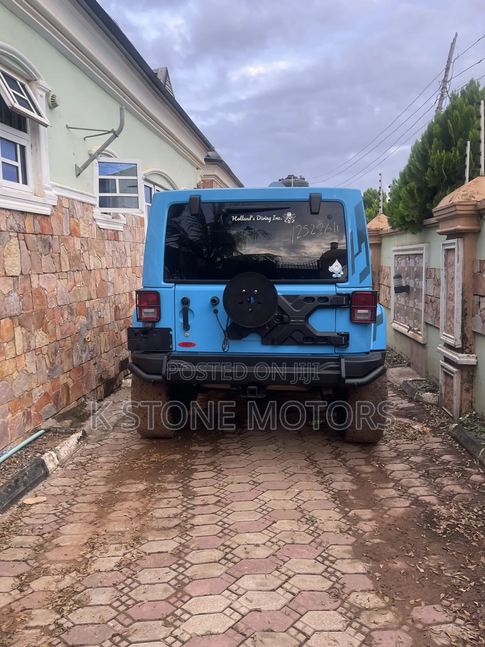 Jeep Wrangler Sahara 4x4 2017 Blue