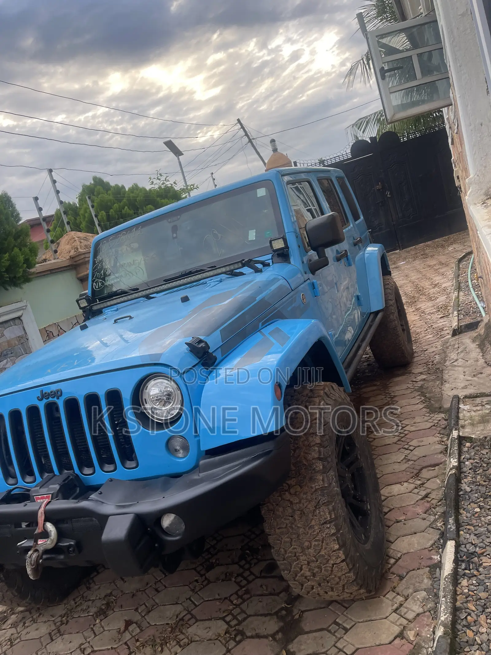 Jeep Wrangler Sahara 4x4 2017 Blue