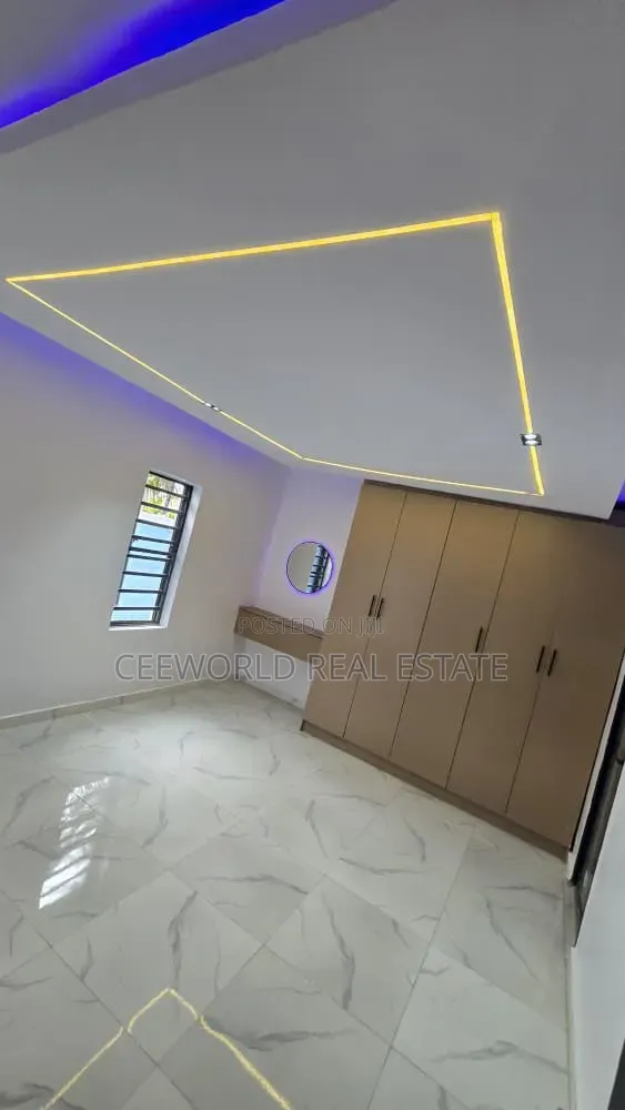 3bdrm Bungalow in Adetokun Ologuneru for sale