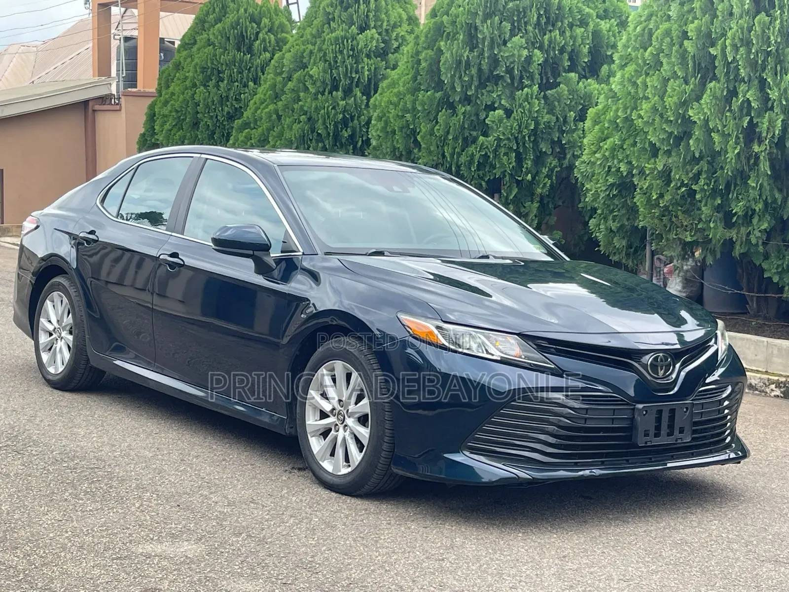 Toyota Camry LE FWD 2020 Green