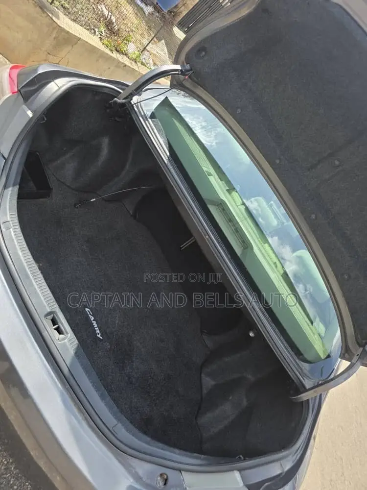 Toyota Camry LE 4dr Sedan (2.4L 4cyl 5A) 2008 Gray