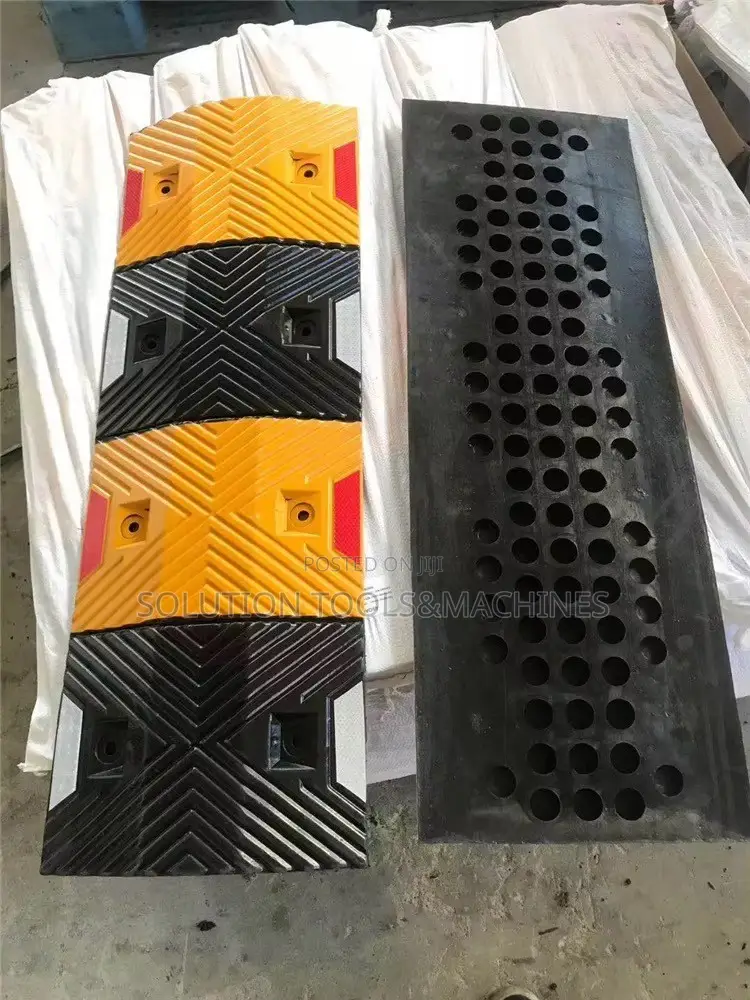 Speed Ramp With Reflective Lights