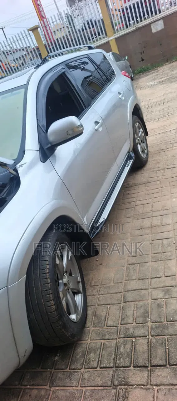 Toyota RAV4 2010 Silver