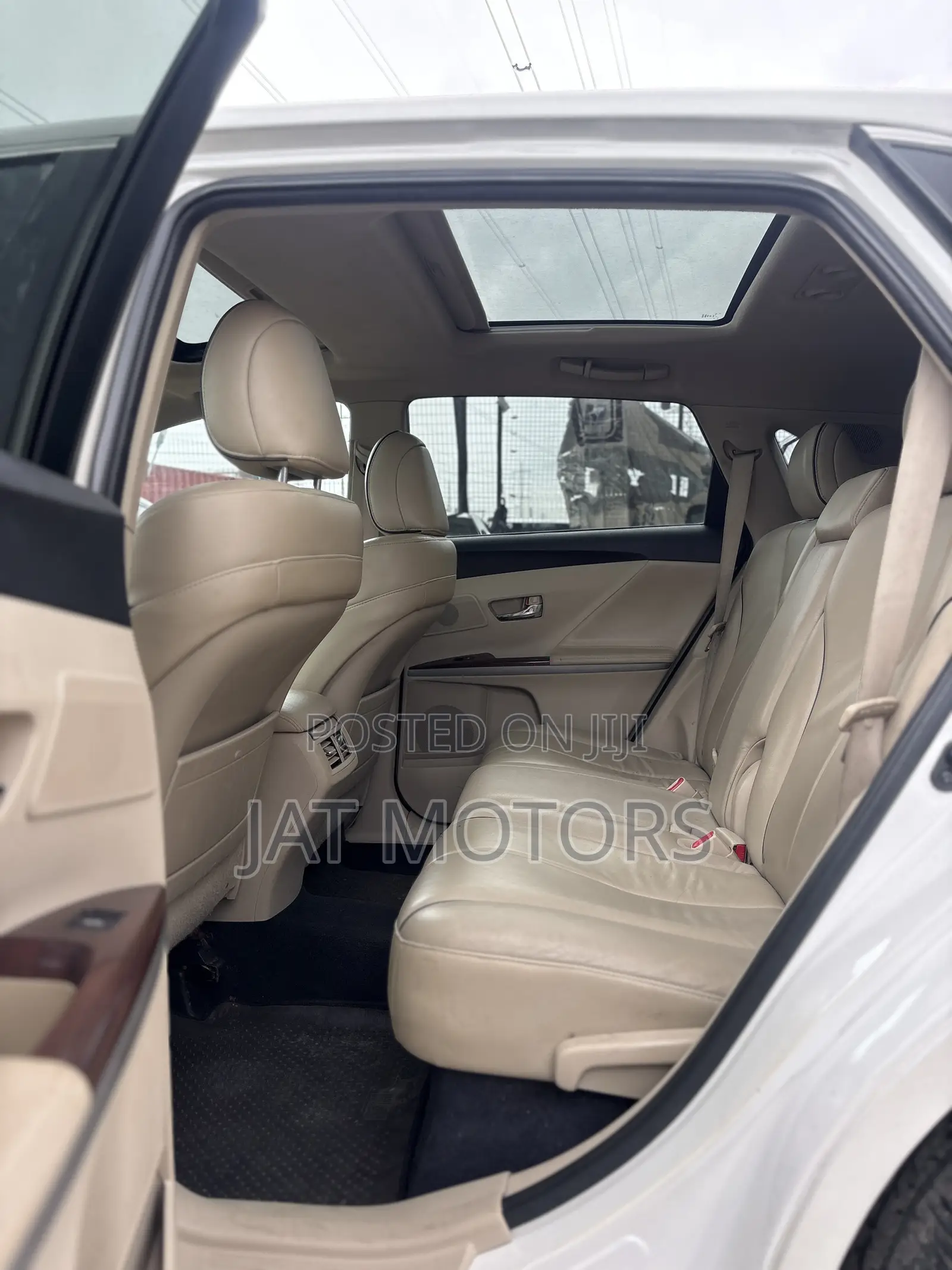 Toyota Venza V6 AWD 2010 White