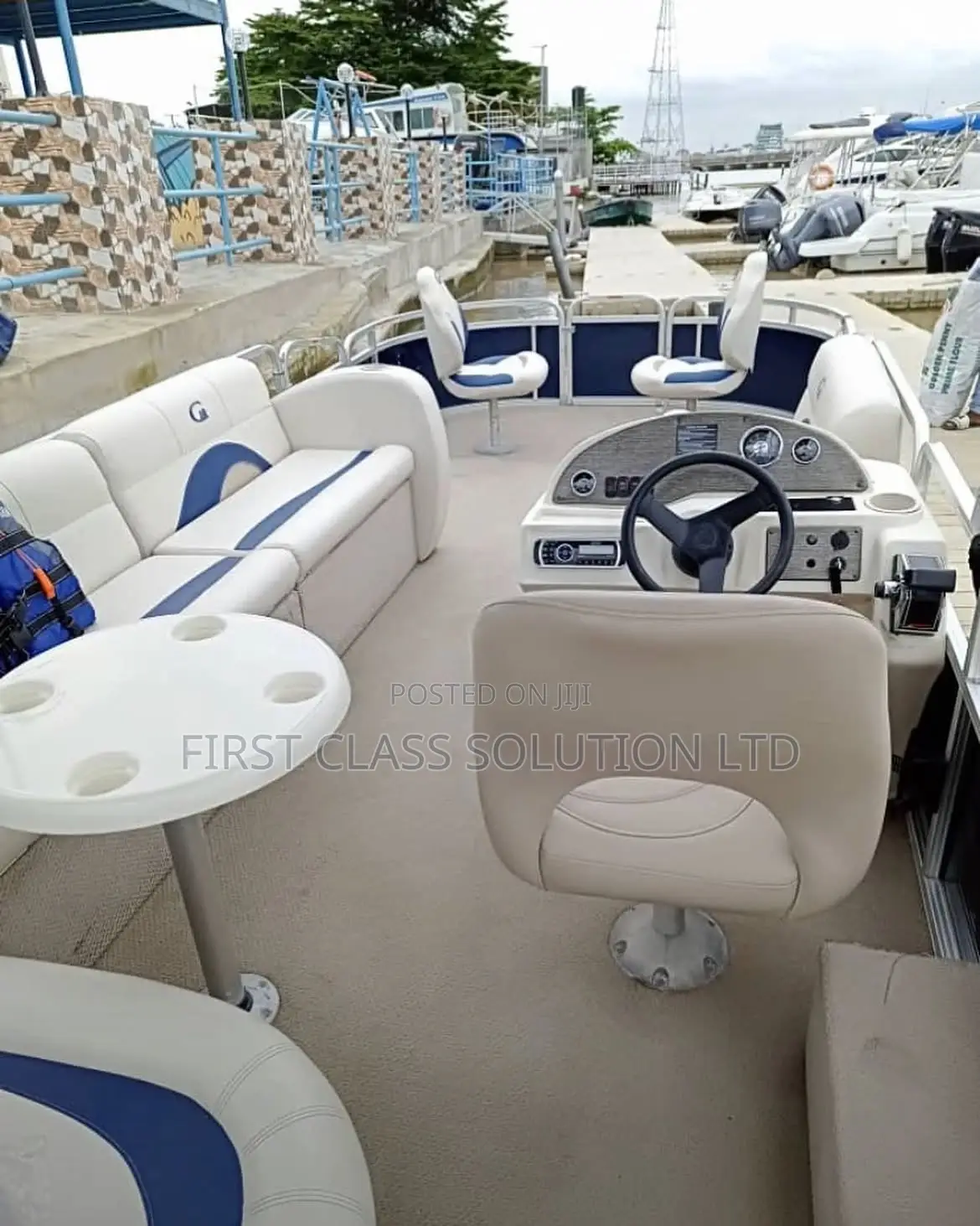 15 Seater Luxury Boat Available for Hire