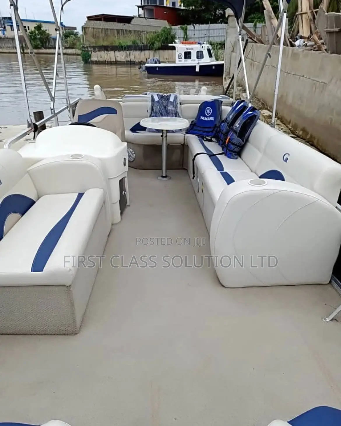 15 Seater Luxury Boat Available for Hire