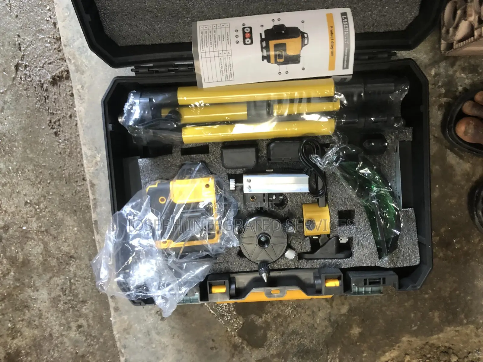 Dewalt 16-Line 4D Self-Leveling Green Beam Laser Level Kit