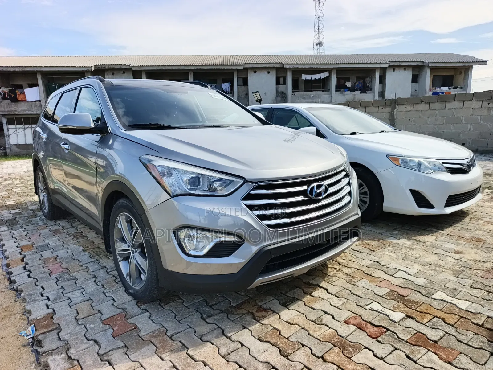 Hyundai Santa Fe Limited 4dr SUV AWD (3.3L 6cyl 6A) 2015 Silver